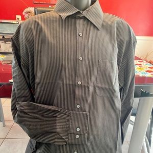 Axcess (A Claiborne Co) No iron Cotton Oxford